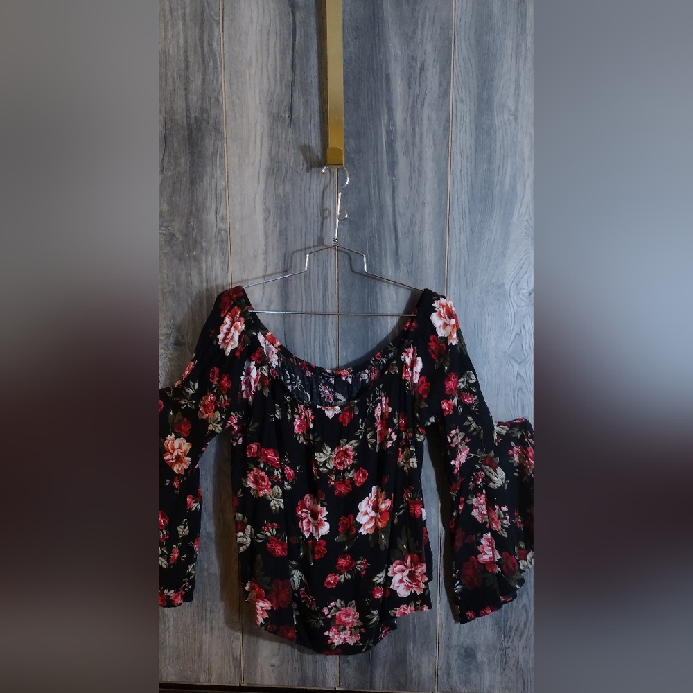 Floral Off-Shoulder Blouse